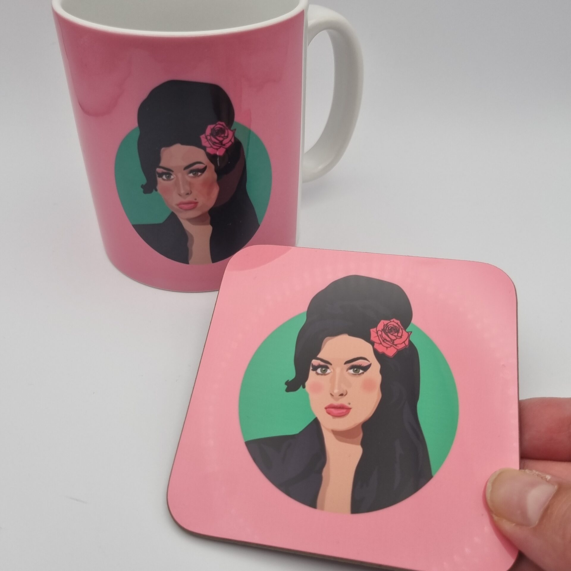 Amy Winehouse Coasters - Green & Pink (circle design) - Sabi Koz Pop ...